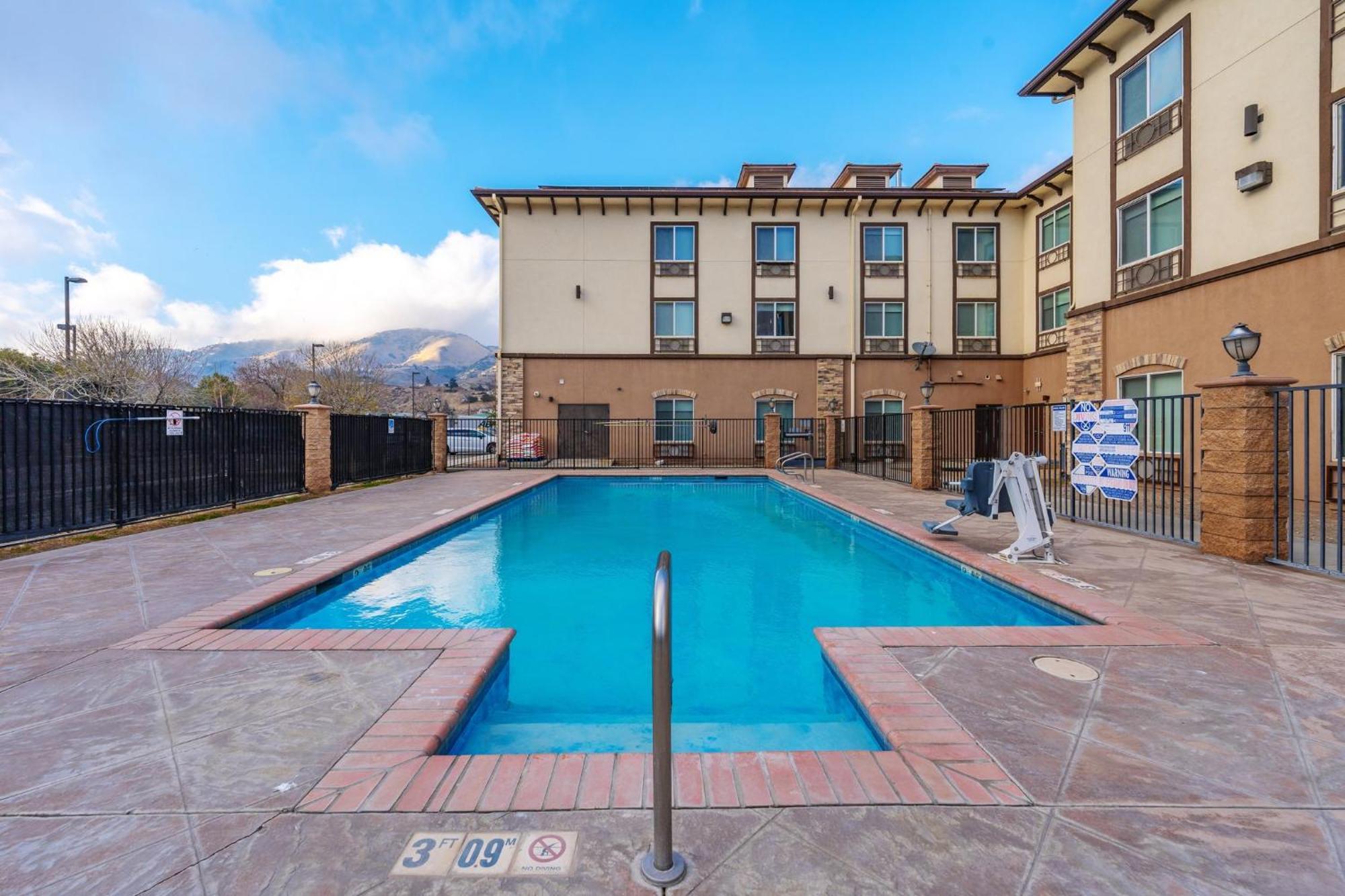 Holiday Inn Express & Suites Frazier Park By Ihg Lebec Eksteriør billede